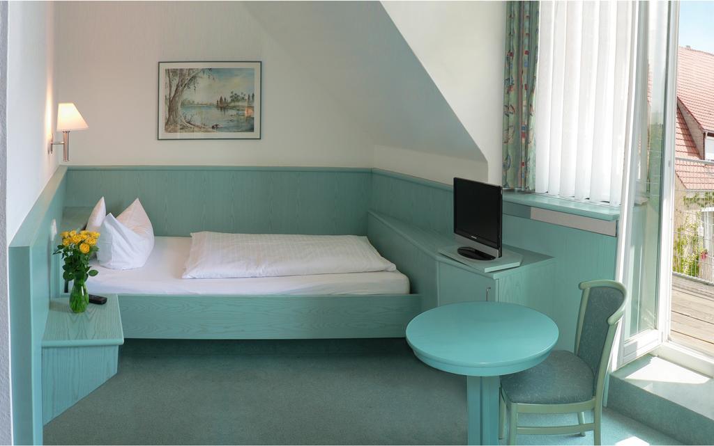 Hotel Till Eulenspiegel - Nichtrauchhotel - Garni Wurzburg Room photo